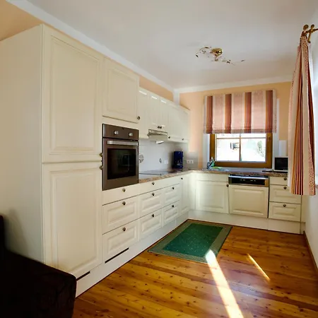 Almhaus Karantanien Hochrindl